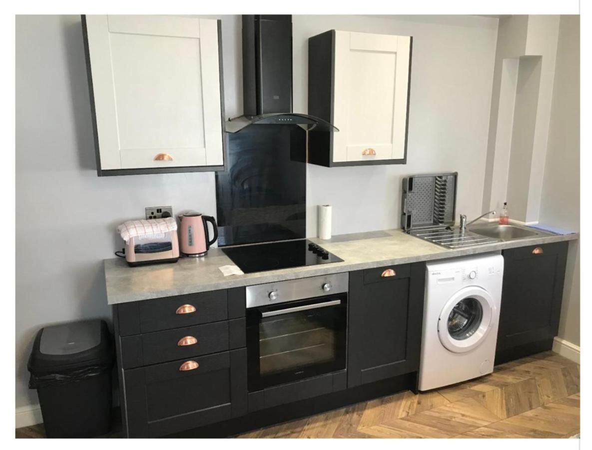 Appartement On Road With Free Parking