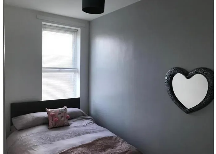 Apartments On Albert Road With Free Parking